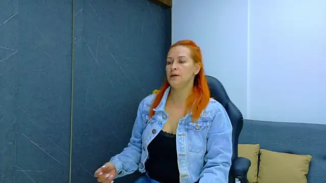 Britney taylor  online show from January 2026 07:08:02 PM