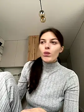 Snapshot of little_belucci chatting on October 2025 02:23:02 PM little belucci online show from October 2025 02:23:02 PM