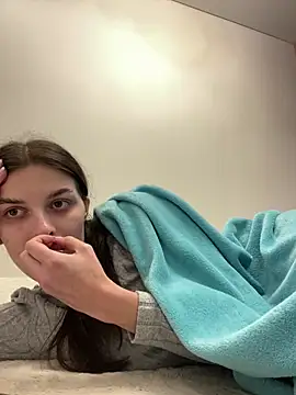 Snapshot of little_belucci chatting on October 2025 01:51:02 PM little belucci online show from October 2025 01:51:02 PM