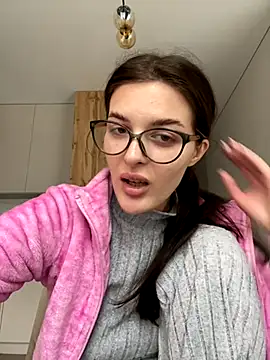 Snapshot of little_belucci chatting on October 2025 09:07:02 AM little belucci online show from October 2025 09:07:02 AM