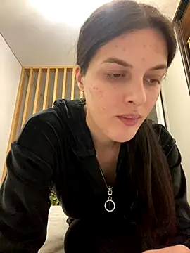 Snapshot of little_belucci chatting on October 2025 02:13:01 PM little belucci online show from October 2025 02:13:01 PM