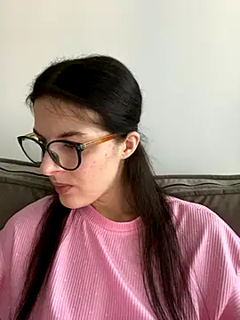 Snapshot of little_belucci chatting on October 2025 01:28:01 PM little belucci online show from October 2025 01:28:01 PM