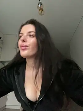 little belucci online show from December 2025 12:54:01 PM