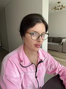 Snapshot of little_belucci chatting on June 2026 12:18:02 PM little belucci online show from June 2026 12:18:02 PM