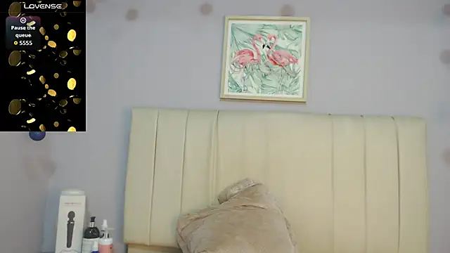 Snapshot of amy_le01 chatting on February 2026 01:43:01 PM amy le01 online show from February 2026 01:43:01 PM