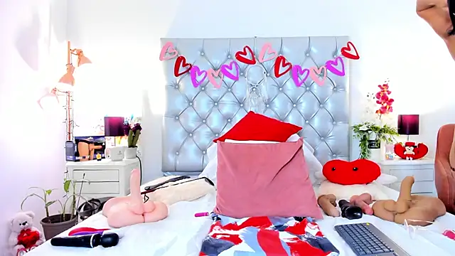 Anaa Bellaa online show from February 2025 03:32:01 PM