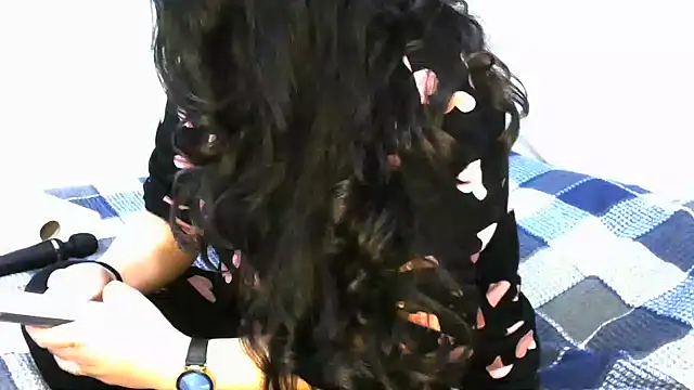 Snapshot of insatiableeee chatting on January 2025 07:56:02 PM insatiableeee online show from January 2025 07:56:02 PM