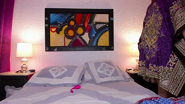 Snapshot of Zahra_Elena chatting on March 2025 12:19:01 AM Zahra Elena online show from March 2025 12:19:01 AM