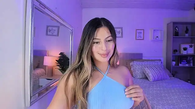 little antonela online show from March 2025 03:29:02 PM