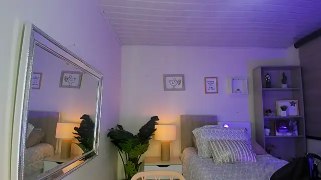little antonela online show from March 2025 03:51:02 PM