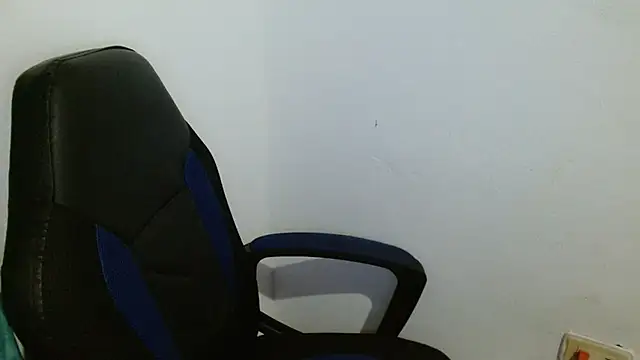 Snapshot of katia_mature chatting on January 2025 04:03:01 AM katia mature online show from January 2025 04:03:01 AM