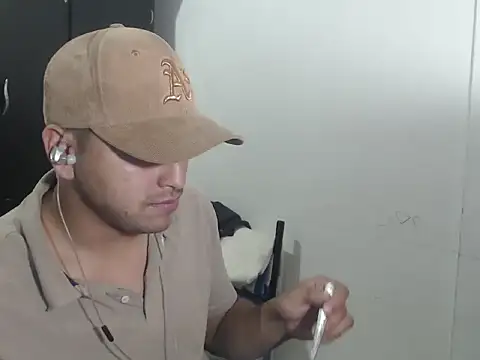 kylian 07 online show from November 2025 02:35:01 AM