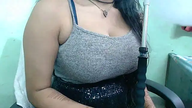 sweet-alia online show from October 2025 01:34:01 PM