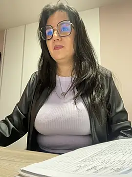 Snapshot of SWEETLILY18 chatting on February 2025 11:04:01 AM SWEETLILY18 online show from February 2025 11:04:01 AM