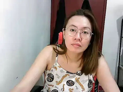 Snapshot of crizzybel chatting on January 2025 06:49:01 PM crizzybel online show from January 2025 06:49:01 PM