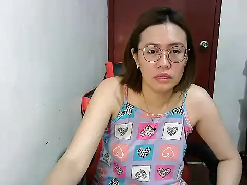 Snapshot of crizzybel chatting on February 2025 06:51:02 PM crizzybel online show from February 2025 06:51:02 PM