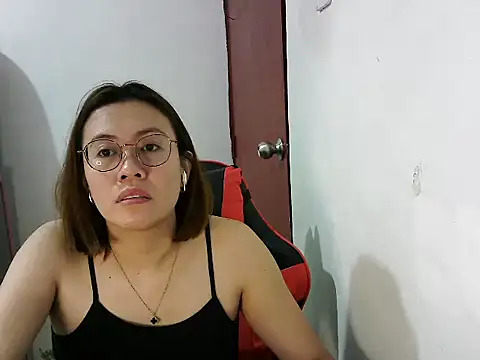 Snapshot of crizzybel chatting on February 2025 04:10:02 AM crizzybel online show from February 2025 04:10:02 AM