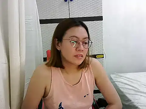 Snapshot of crizzybel chatting on March 2025 04:37:02 PM crizzybel online show from March 2025 04:37:02 PM