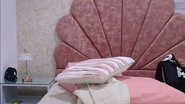 leon gaby online show from November 2025 07:16:02 PM