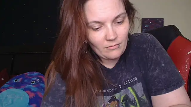 ToxicLilly online show from October 2025 07:32:01 AM