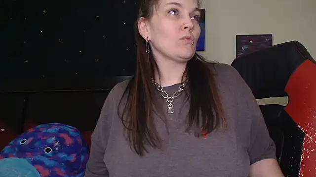 ToxicLilly online show from November 2025 07:30:01 AM