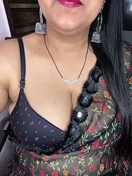 Zoya Varma004 online show from March 2026 06:11:01 PM