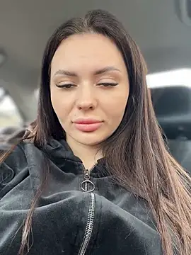 PrincessaHill  online show from April 2026 03:01:01 PM