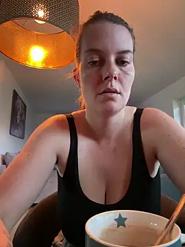 Snapshot of newMichelle chatting on June 2026 05:30:02 AM newMichelle online show from June 2026 05:30:02 AM