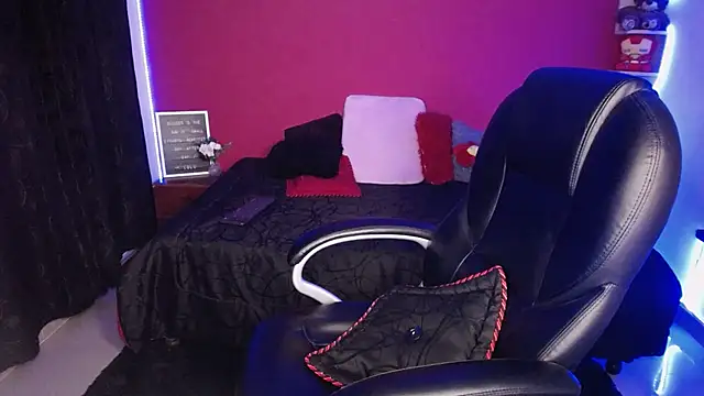 lulubigtitts1 online show from December 2024 04:23:02 AM