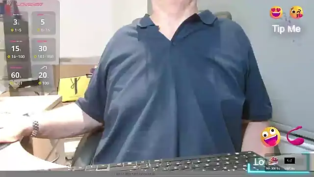 Snapshot of bigbadjon69 chatting on October 2025 03:47:02 AM bigbadjon69 online show from October 2025 03:47:02 AM