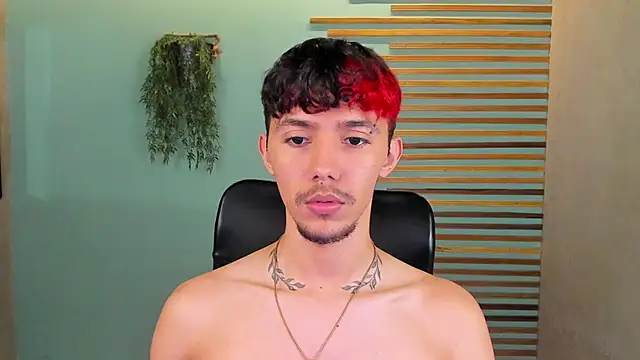 2tommy greg online show from December 2024 07:17:02 PM