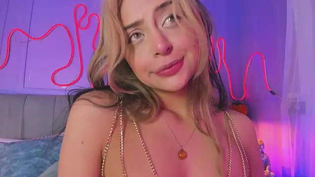 Snapshot of Sofly_s chatting on February 2026 12:02:02 PM Sofly s online show from February 2026 12:02:02 PM