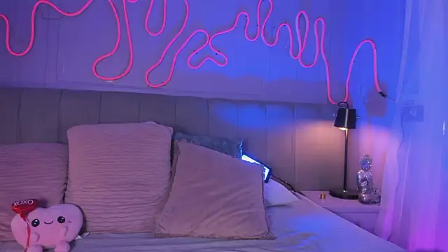 Snapshot of Sofly_s chatting on February 2026 11:53:02 AM Sofly s online show from February 2026 11:53:02 AM