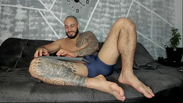 leonidas 18k online show from February 2026 03:05:02 PM