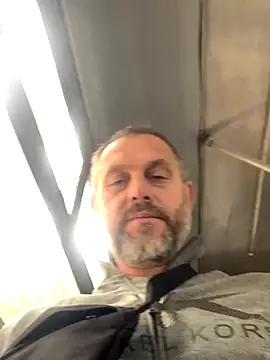 Snapshot of GHsveter chatting on September 2025 09:56:01 AM GHsveter online show from September 2025 09:56:01 AM