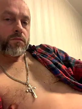 Snapshot of GHsveter chatting on October 2025 10:12:02 AM GHsveter online show from October 2025 10:12:02 AM