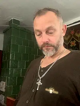 Snapshot of GHsveter chatting on October 2025 09:43:01 AM GHsveter online show from October 2025 09:43:01 AM