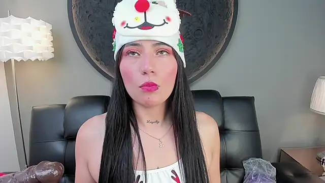 miss sharlotte18 online show from December 2024 06:05:01 PM