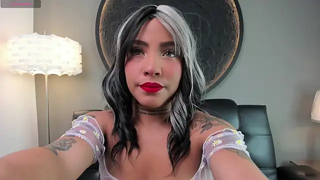 miss vaiolette online show from January 2025 11:02:01 AM