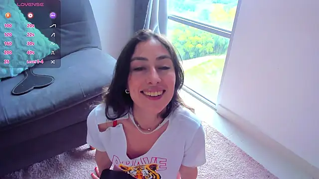 Amatiista online show from January 2025 08:48:01 PM