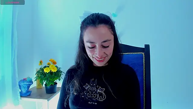 Amatiista online show from March 2025 07:15:01 PM