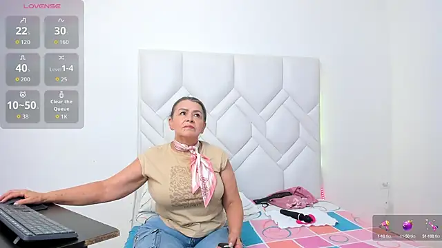 Mature Hard online show from September 2025 09:41:02 PM