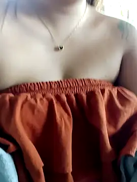 Snapshot of wetpussy1984xxx chatting on February 2025 01:36:01 AM wetpussy1984xxx online show from February 2025 01:36:01 AM