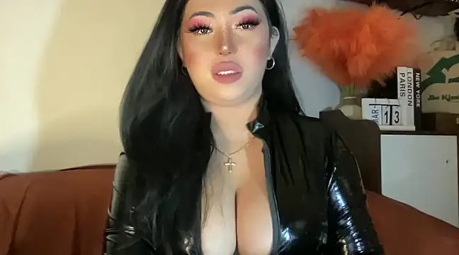 Snapshot of BigDominaMia chatting on March 2025 11:59:02 PM BigDominaMia online show from March 2025 11:59:02 PM