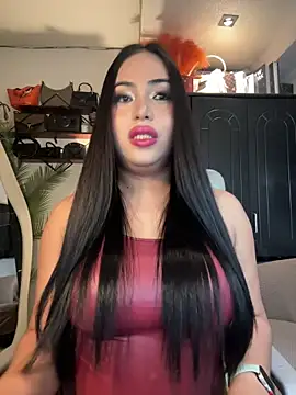 BigDominaMia online show from December 2025 05:37:01 AM