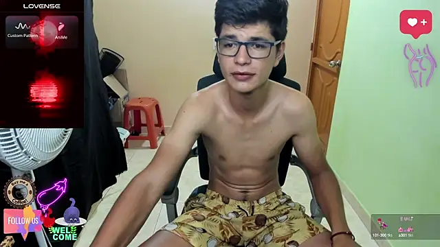 Snapshot of GoldenProject chatting on October 2025 02:50:02 AM GoldenProject online show from October 2025 02:50:02 AM