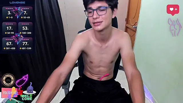 Snapshot of GoldenProject chatting on November 2025 02:22:01 AM GoldenProject online show from November 2025 02:22:01 AM