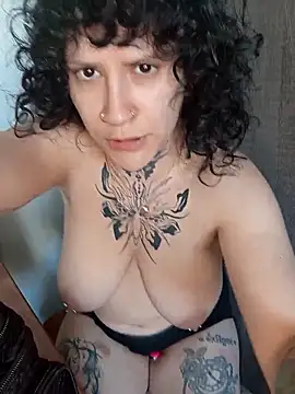 callmelouve online show from March 2026 03:31:01 PM