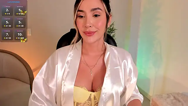 NiaBennet  online show from January 2026 11:41:02 PM