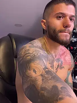 Snapshot of Frank_Farrell chatting on December 2024 05:36:01 AM Frank Farrell online show from December 2024 05:36:01 AM